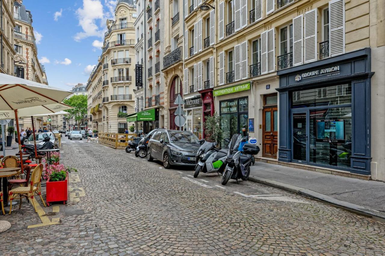 Wonderful Modern Close To The Champs Elysées - - Welkeys *
