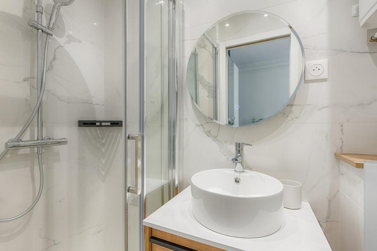 Wonderful Modern Close To The Champs Elysées - - Welkeys Parigi
